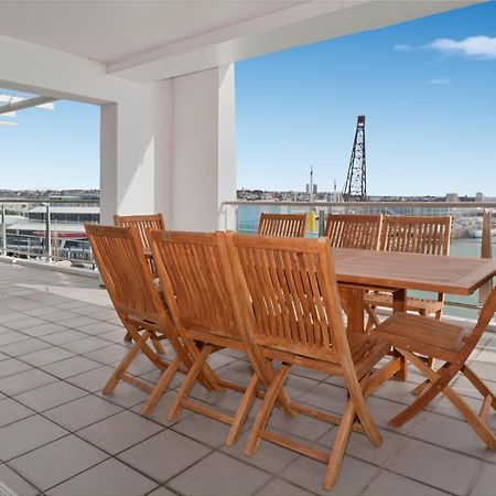 Qv Absolute Waterfront Apartment Оукланд Екстериор снимка