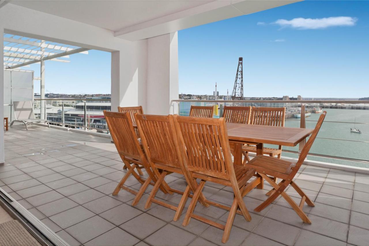Qv Absolute Waterfront Apartment Оукланд Екстериор снимка