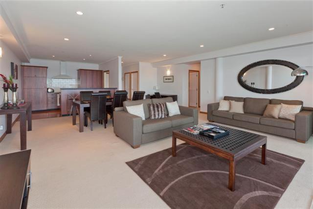 Qv Absolute Waterfront Apartment Оукланд Екстериор снимка