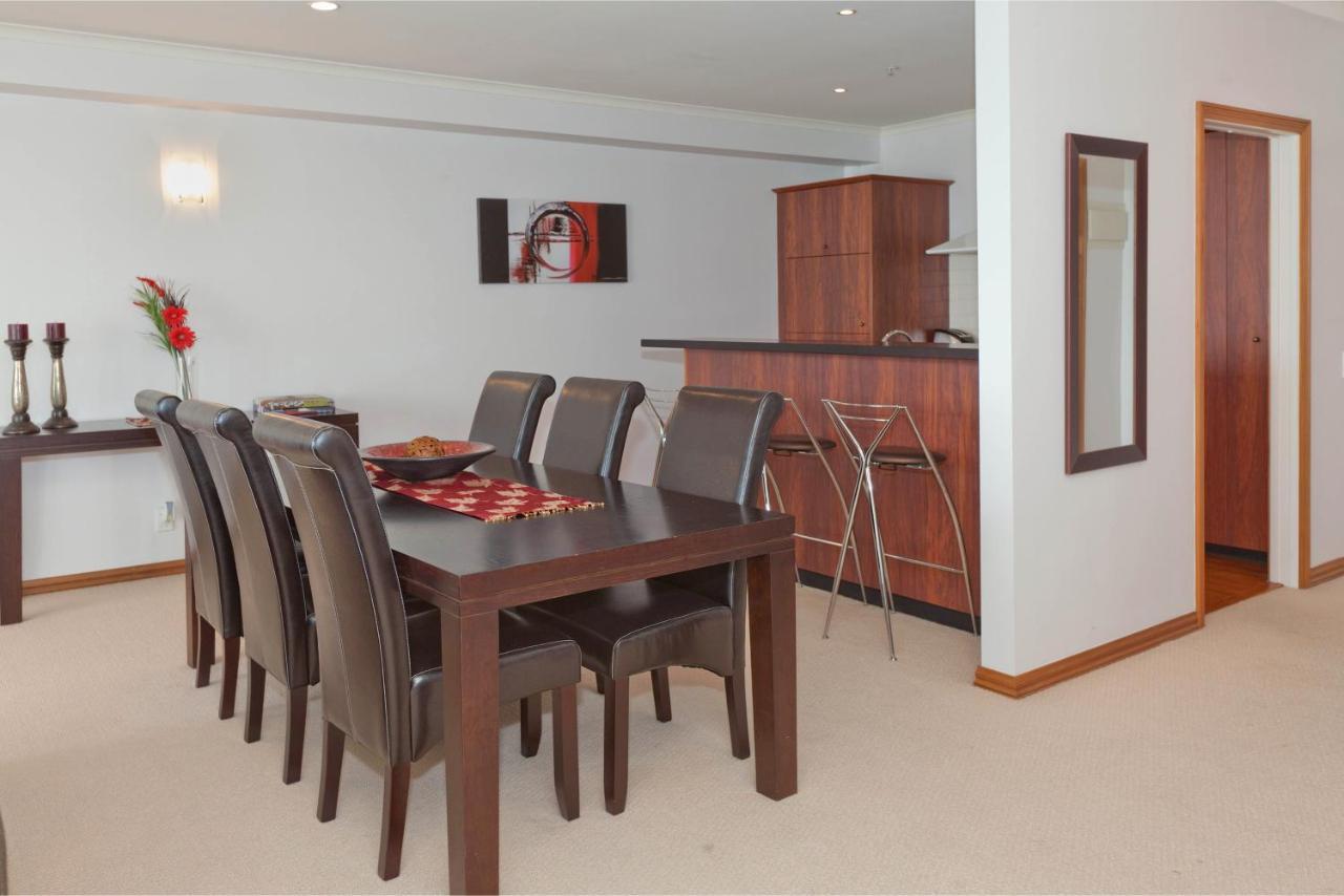 Qv Absolute Waterfront Apartment Оукланд Екстериор снимка