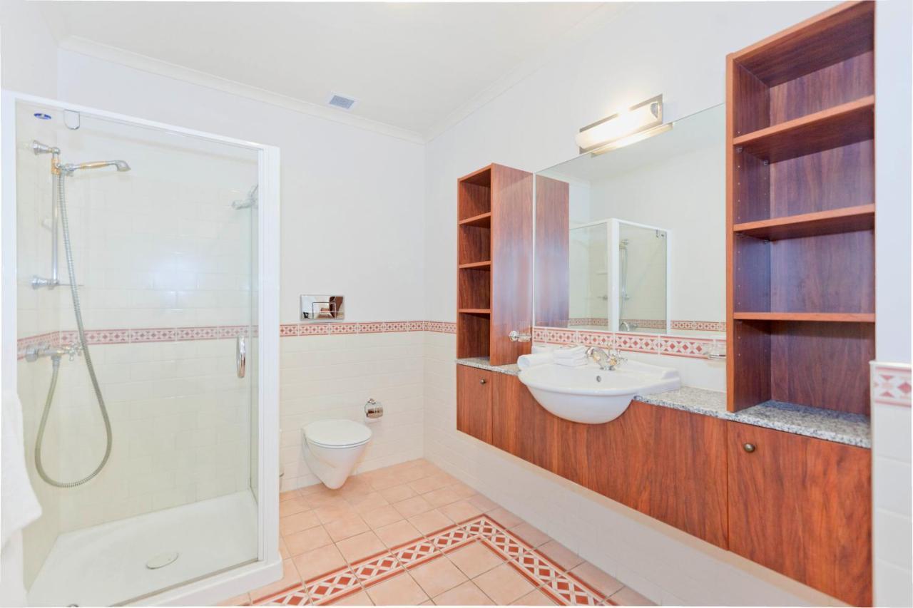 Qv Absolute Waterfront Apartment Оукланд Екстериор снимка